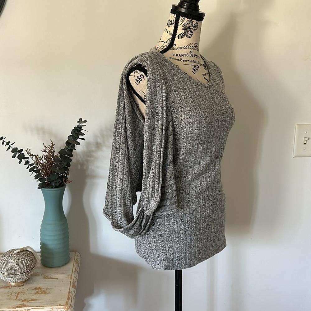 Club Monaco One Sleeve Open Shoulder Sweater Top Women's size S